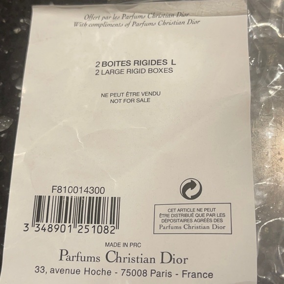 New Beautiful set of 2 white DIOR boxes ๐ฆ ๐๐ - Picture 6 of 6